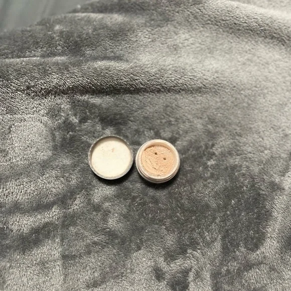 bareMinerals i.d. Bisque Multi-Tasking Minerals Makeup Loose Powder - Picture 9 of 10